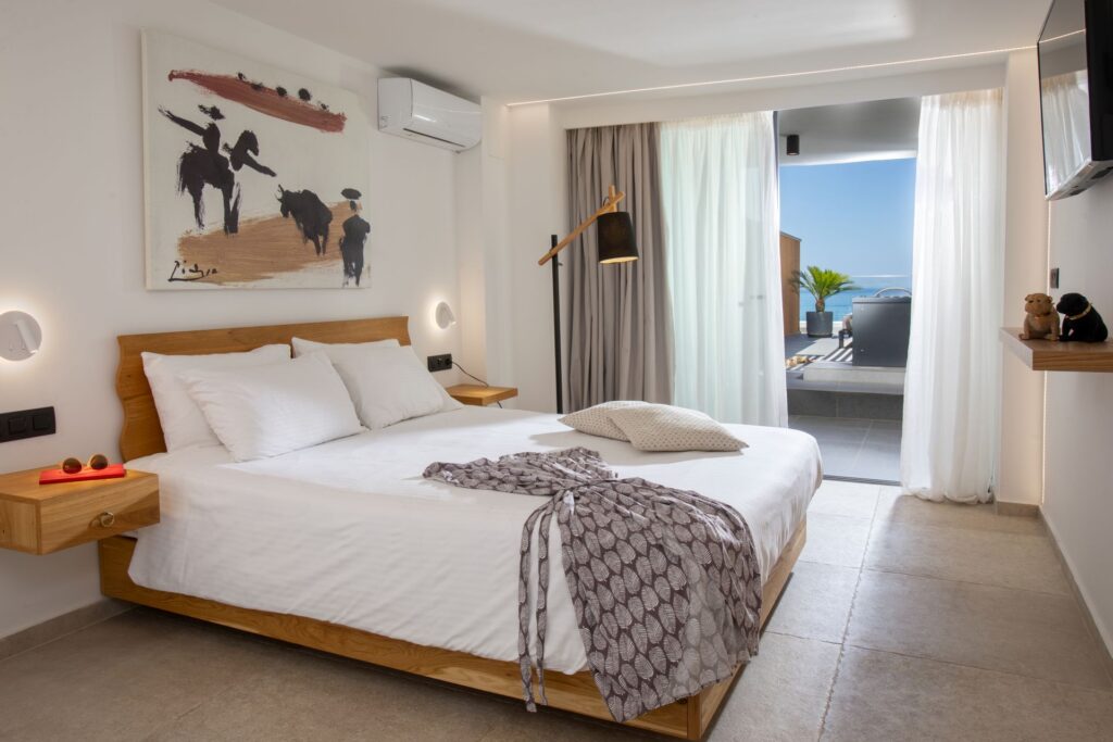 Deluxe Suite Sea View With Outdoor Jacuzzi