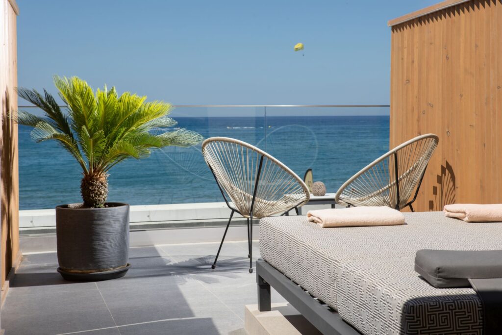 Deluxe Suite Sea View With Outdoor Jacuzzi