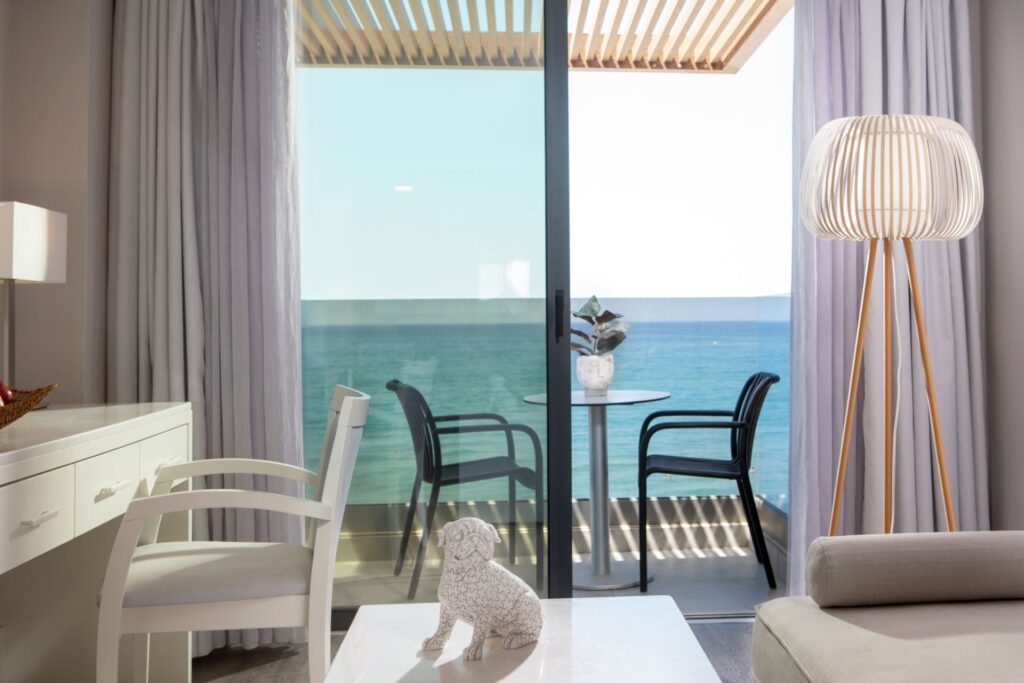 Deluxe One Bedroom Suite sea view