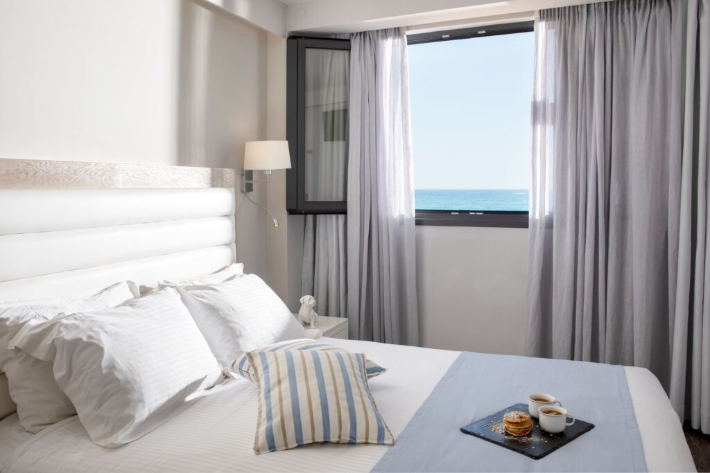 Deluxe One Bedroom Suite sea view