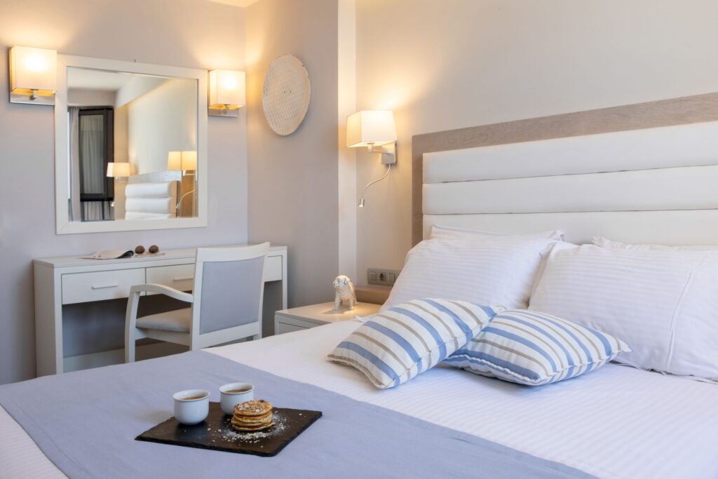 Deluxe One Bedroom Suite sea view