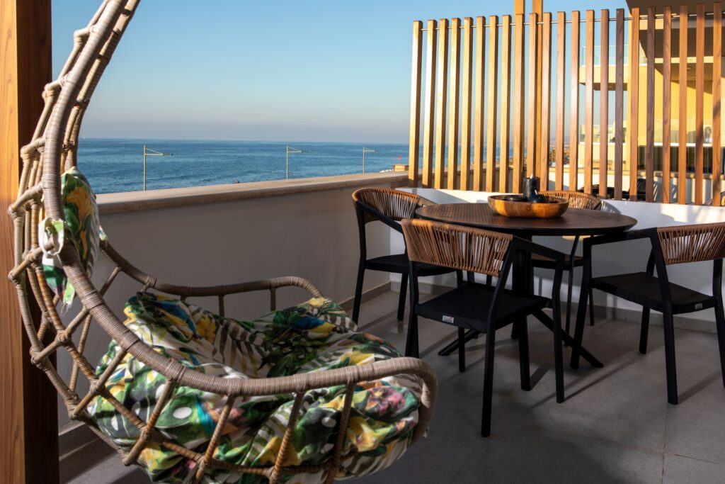 Deluxe Suite Sea View With Outdoor Jacuzzi