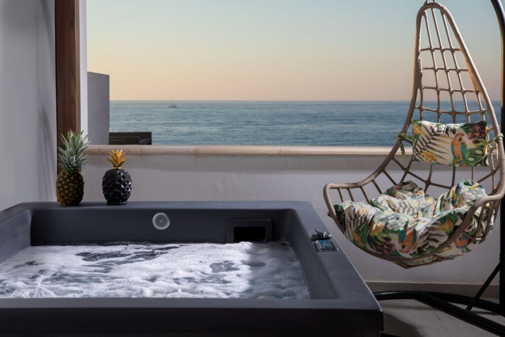 Deluxe Suite Sea View With Outdoor Jacuzzi